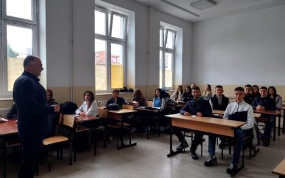 The Faculty Of Economics – UIBM, Held An Information Session With The Graduates Of SHMLE “Hasan Prishtina” In Mitrovica