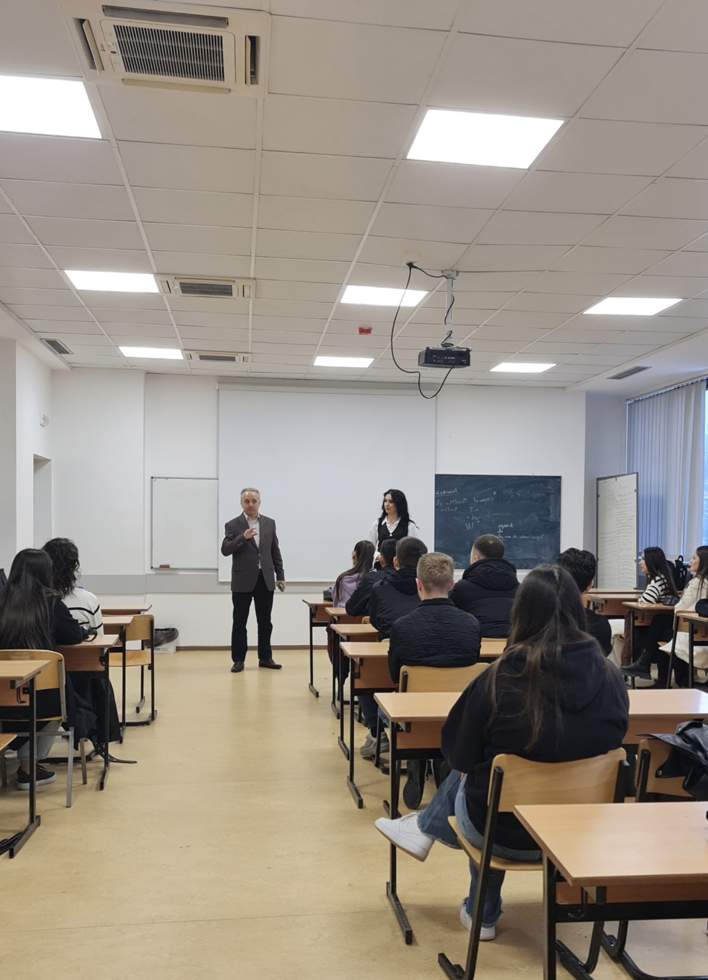 Ligjëratë Mbi Avokatinë Nga Avokate Laura Tahiri (PhD.c) Në Fakultetin Juridik