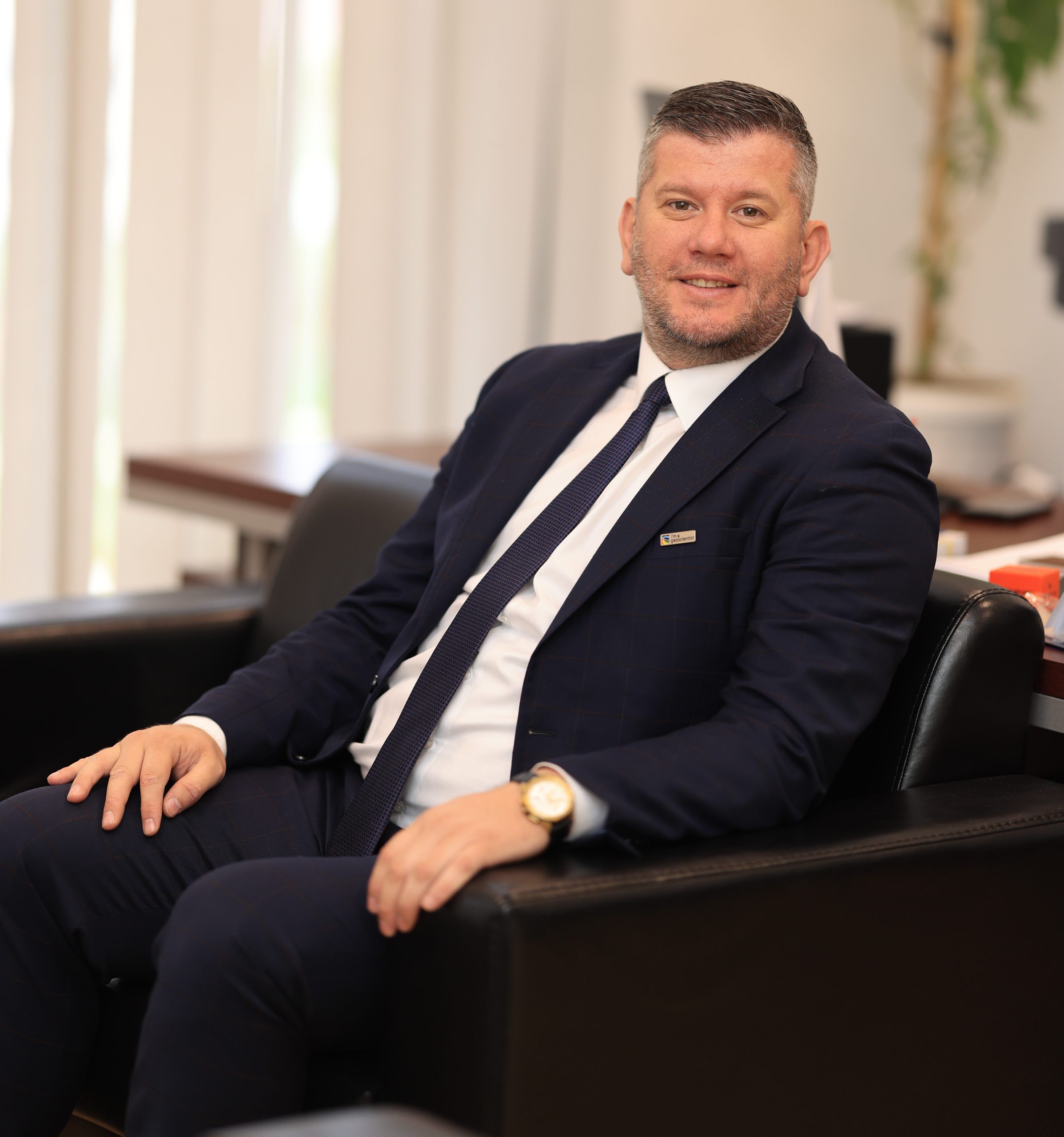 Fakulteti I Gjeoshkencave – Flet Dekani, Prof.asoc.dr. Festim Kutllovci!