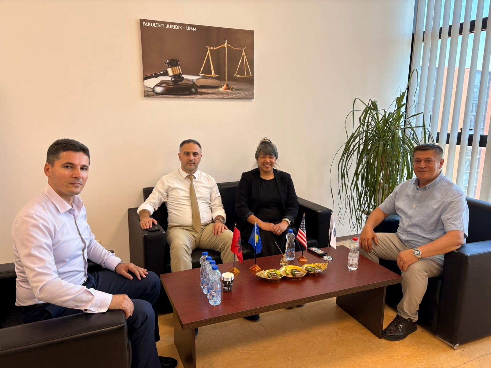 Fillon Bashkëpunimi Me Mitchell Hamline School Of Law Nga Minnesota – Prof.ass.dr. Zahir Çerkini Mban Ligjëratë Për Të Drejtat E Komuniteteve Në Kushtetutën E Kosovës