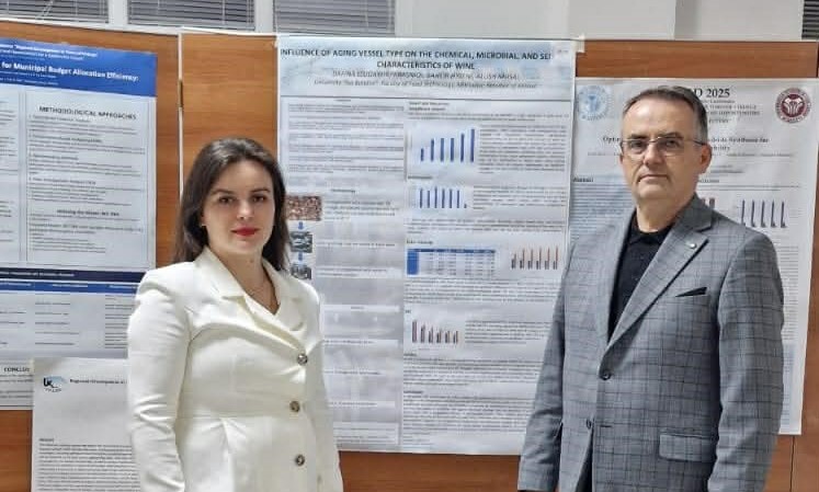 Mësimdhënës Nga FTU-ja Pjesë E Një Konference Shkencore Në Korçë
