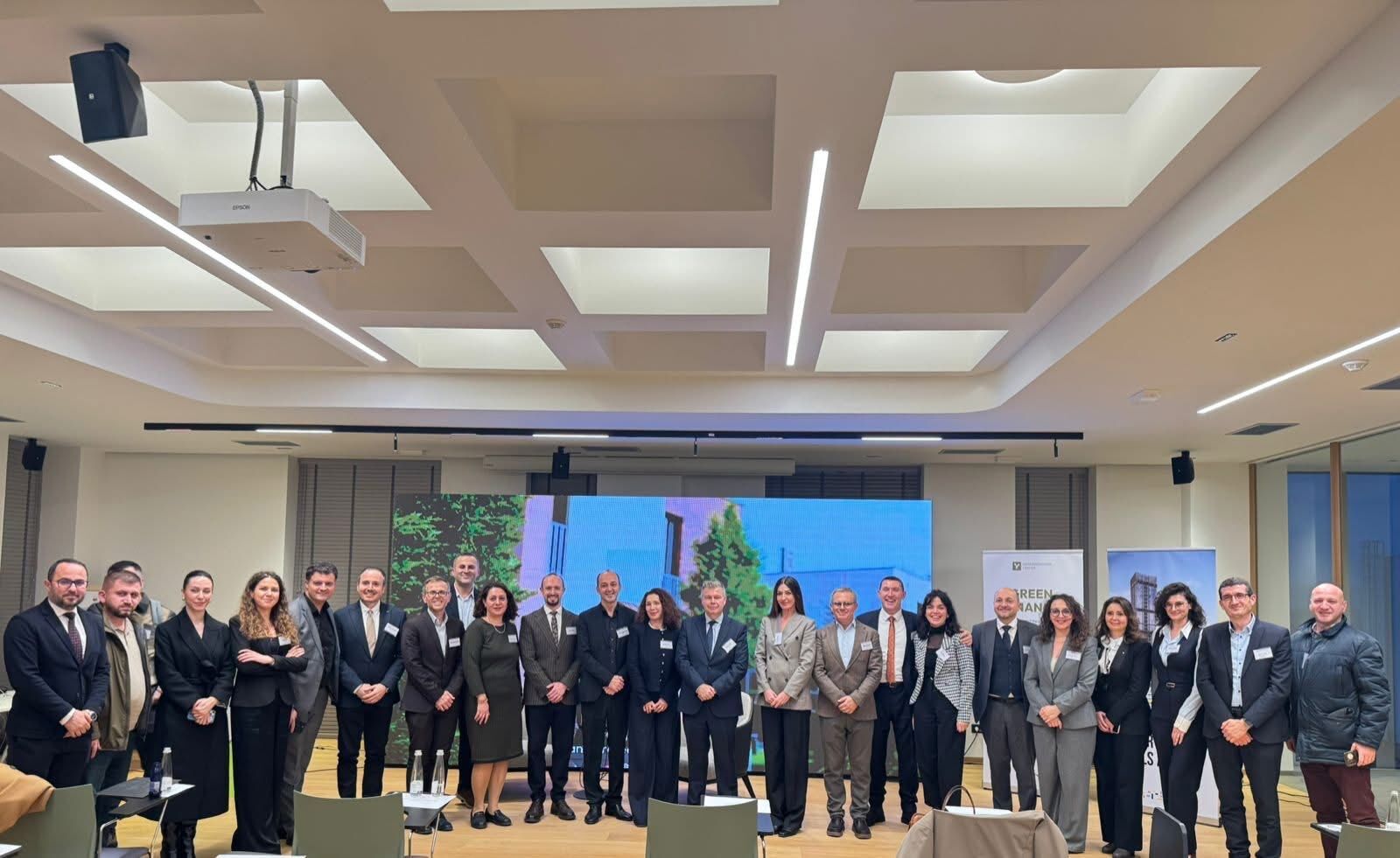 Stafi Akademik Dhe Studentët E Fakultetit Ekonomik Marrin Pjesë Në Green Finance Day 2025