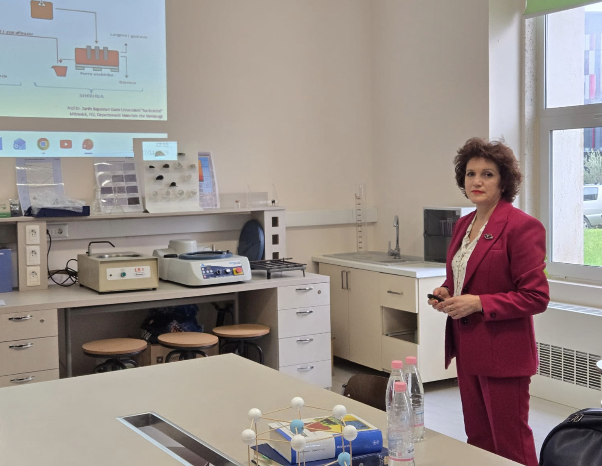 Prof. Dr. Zarife Bajraktari Gashi, Mban Ligjërata Në Universitetin Politeknik Të Tiranës