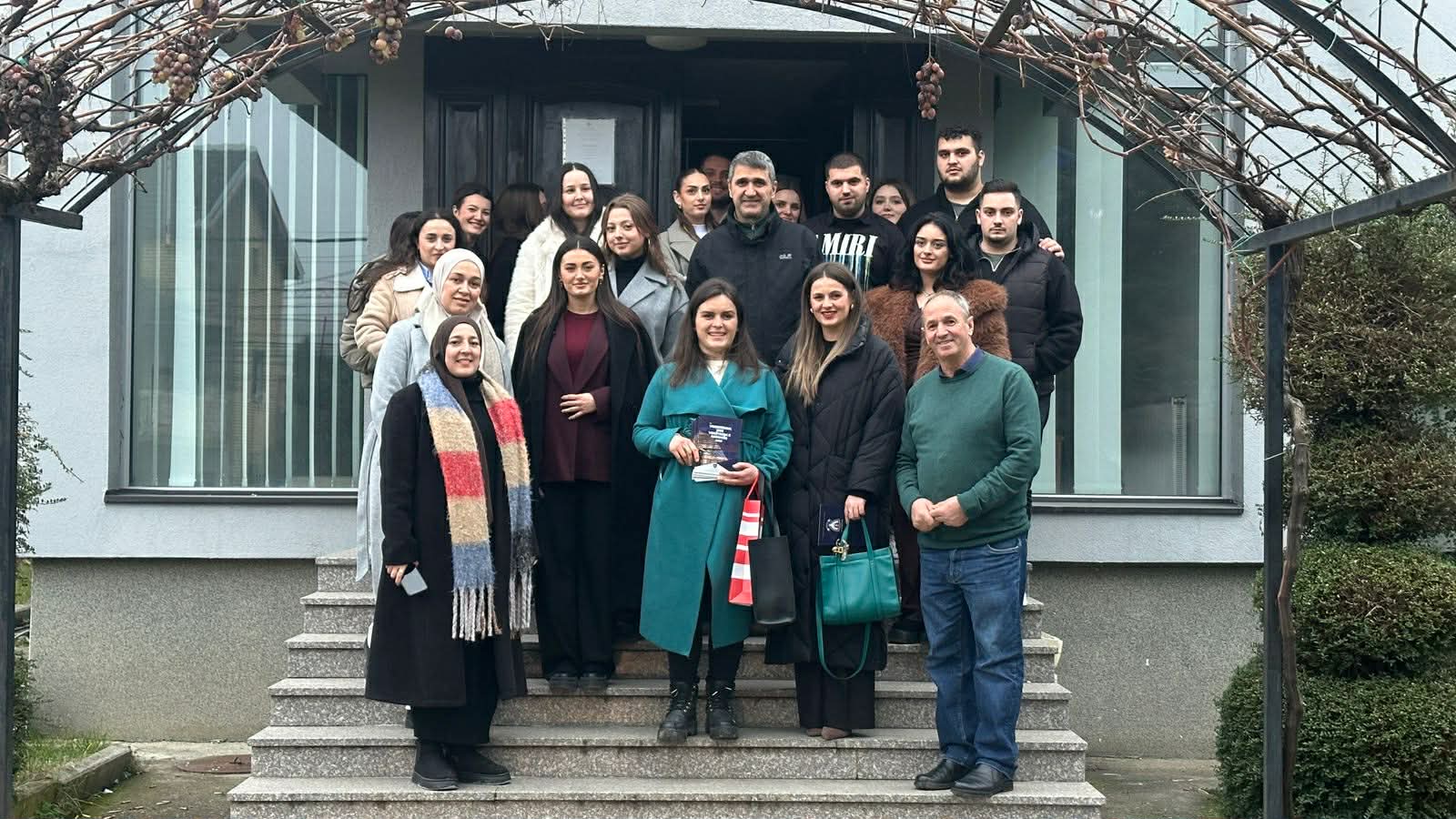 Studentët E FTU-së Vizituan Verarinë “Stone Castle” Në Rahovec