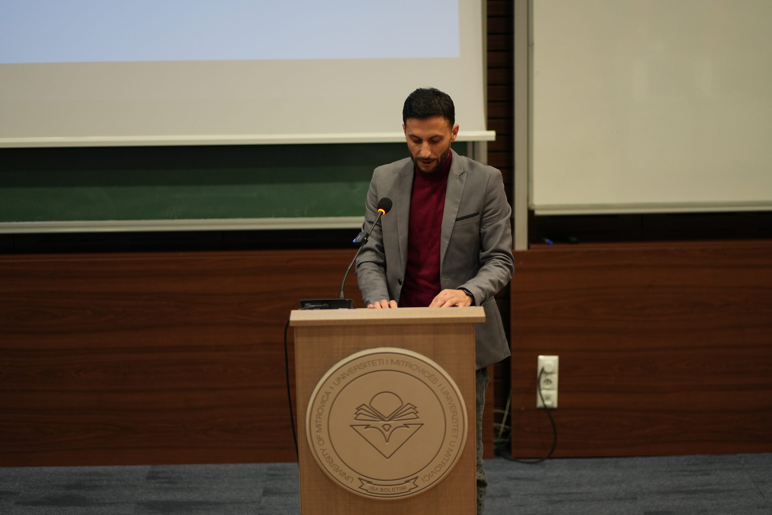 Enes Muzaqi – “Ambasador Nderi” I Universitetit “Isa Boletini” Në Mitrovicë