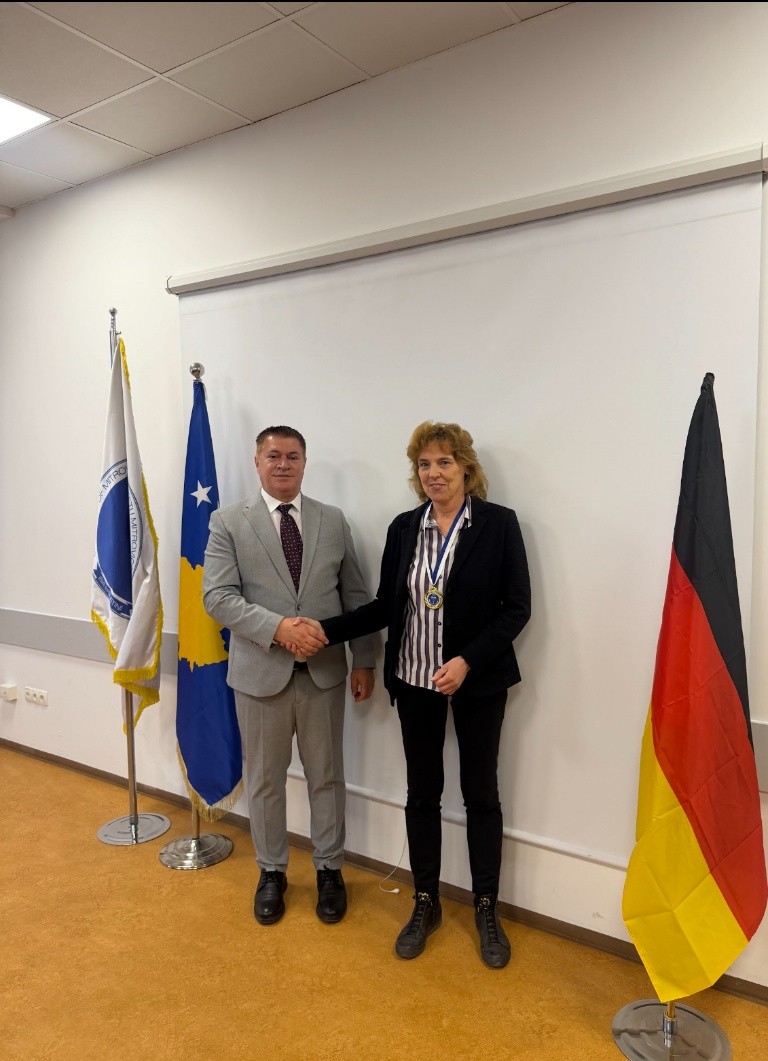 Mirëpritet Në UIBM Profesoresha Vizitore Nga Universiteti I Këlnit, Prof. Dr. Anja Schiemann