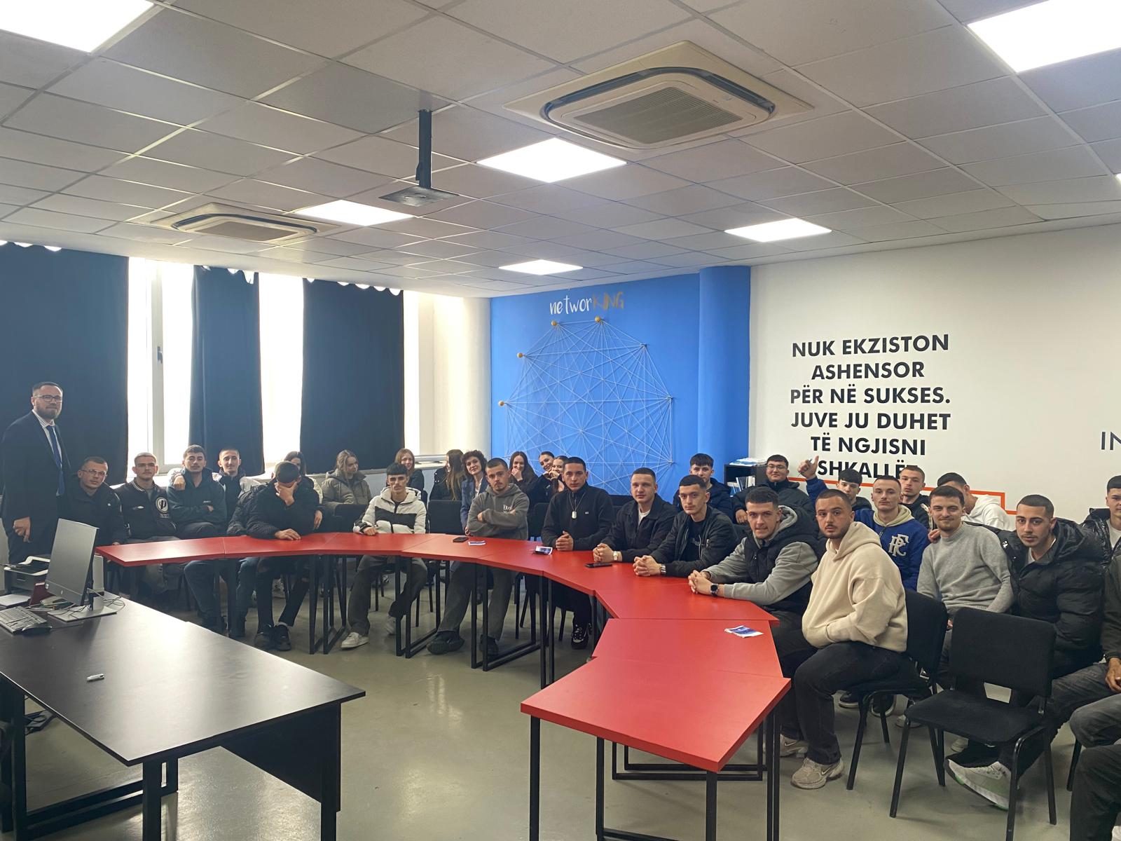 Fakulteti I Gjeoshkencave Promovon Programet Studimore Në Shkollat E Mesme Në Skënderaj