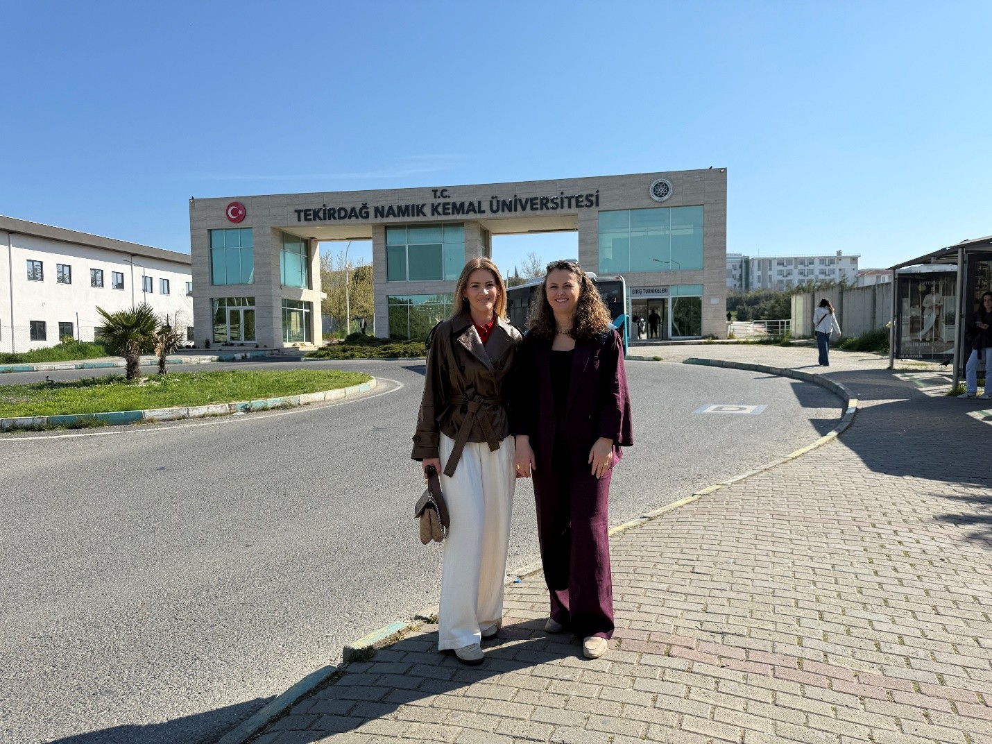 Dy Mësimdhënëse  Nga Fakulteti Ekonomik Po Qëndrojnë Në Namik Kemal University Në Tekirdag Të Turqisë Në Kuadër Të Erasmus+ Teaching Mobility