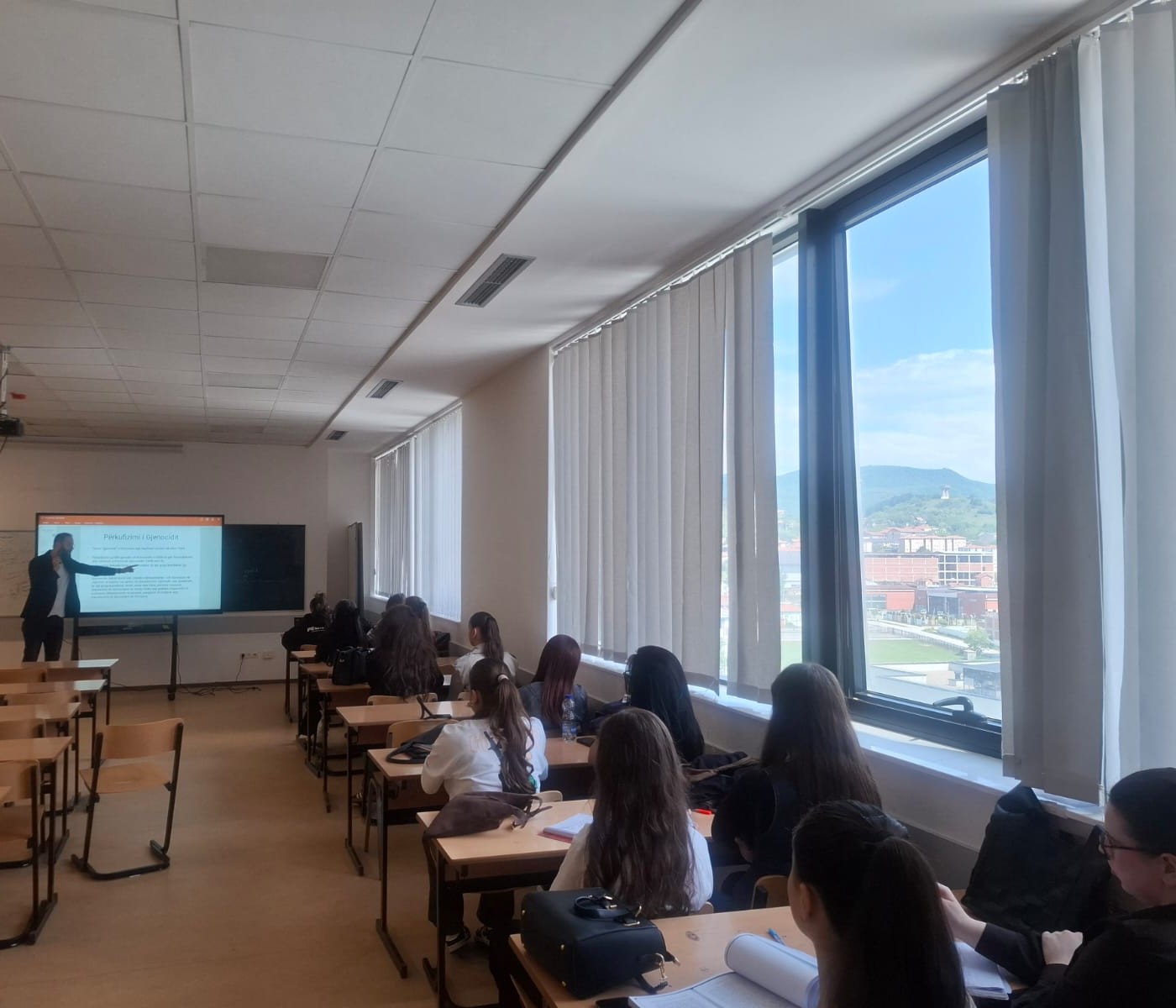 Fakulteti Juridik Organizoi Ligjëratë Akademike Me Prof. Asoc. Dr. Orhan Çeku